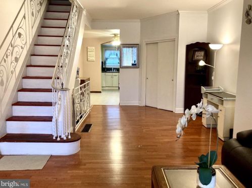 2423 3rd St, Philadelphia, PA 19133-3008