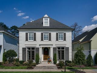 817 Wayne Dr, Raleigh, NC 27608-1547