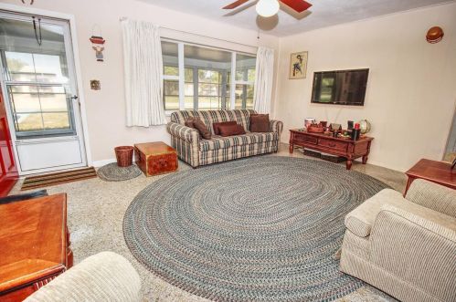 303 Stanley Ave, West Frost Proof, FL 33843-9748