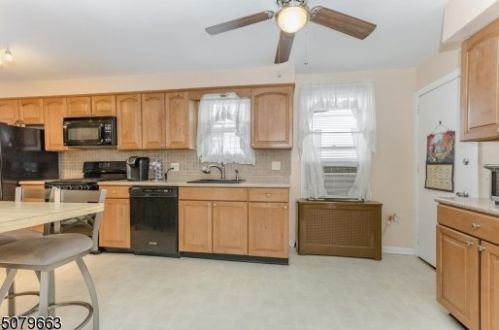 25 Race St, Nutley NJ  07110-2627 exterior