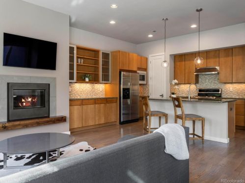 4530 Dartmouth Ave, Denver CO 80222-6861 exterior