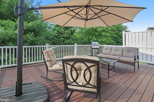 234 Hopewell Dr, Collegeville PA  19426-2852 exterior