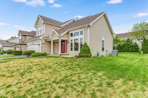 10924 67th Pl, Kenosha, WI 53142-8312