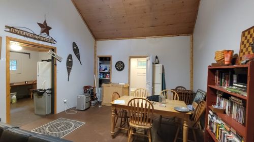 1154 Glades Pike, Somerset PA  15501-5804 exterior