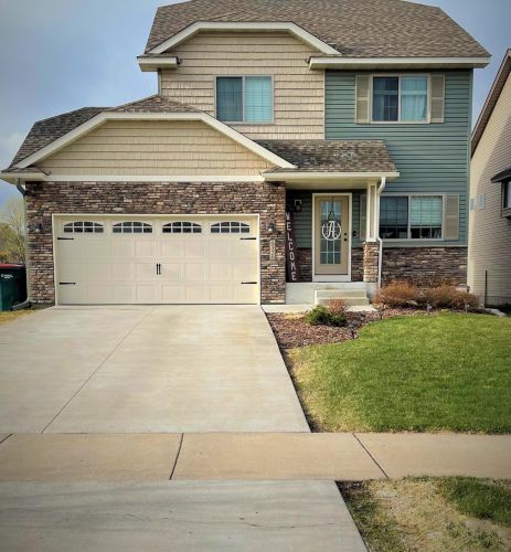 6326 Bakken St, Monticello, MN 55362-4562