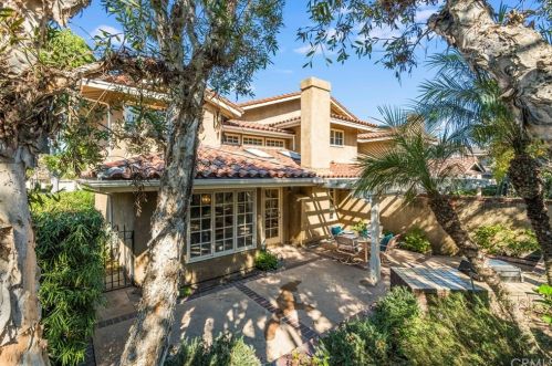 17 Malaga Pl, Manhattan Beach CA  90266-0072 exterior