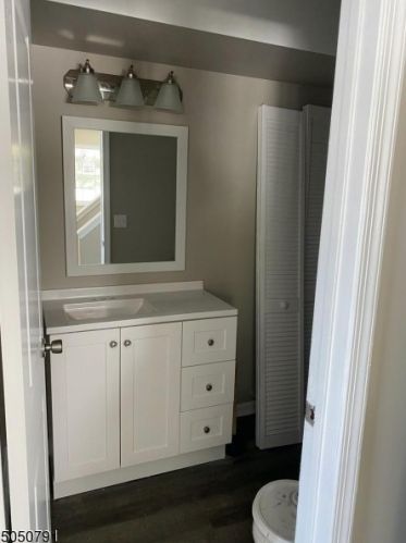 87 Parkside Rd, Bedminster NJ  07921-1810 exterior