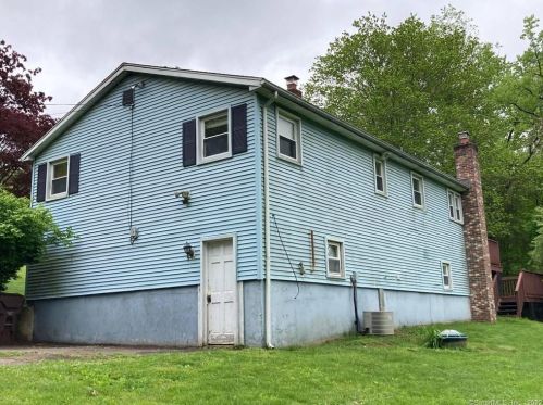 53 Summit Dr, North Branford, CT 06471-1233