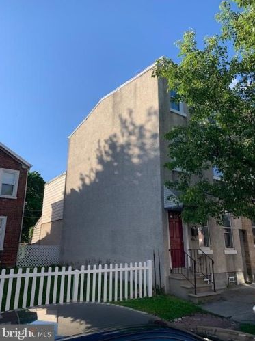 635 Chain St, Norristown, PA 19401-3746