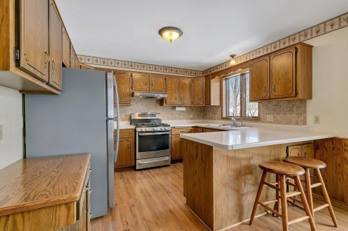 302 10th St, Sartell, MN 56377-1170