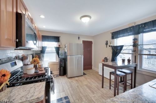 124 Buena Vis Ave, Paterson NJ 07506-2919 exterior