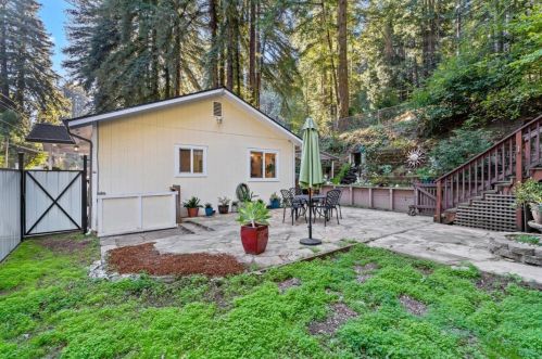 140 Lakeview Dr, Lompico, CA 95018-9633