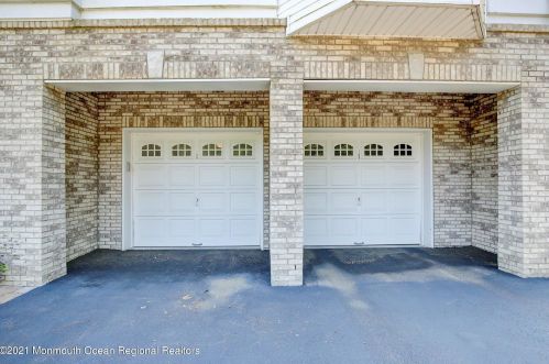 109 Magna Carta Dr, Morganville NJ  07751-5202 exterior