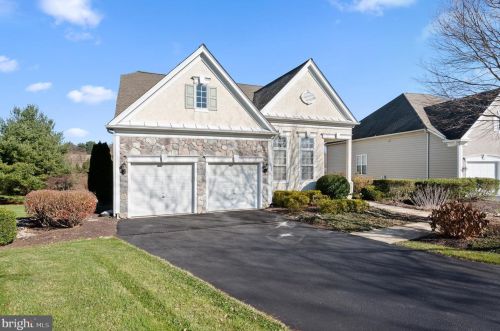 11 Blossom Dr, Kennett Sq, PA 19348-1873
