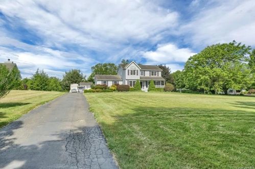 44 Van Alst Rd, Montgomery, NY 12549-2145