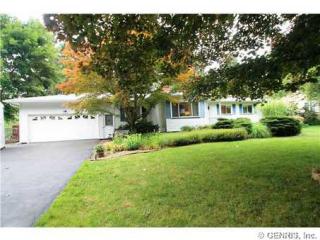 98 Holley Ridge Cir, Rochester, NY 14625-1351