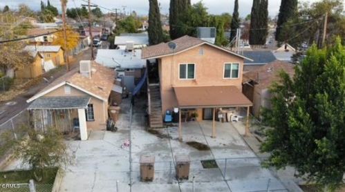 1913 Robinson St, Bakersfield, CA 93305-3867
