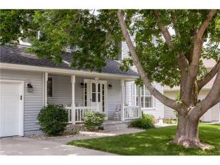 1010 Lyndhurst Dr, Hiawatha, IA 52233-1800
