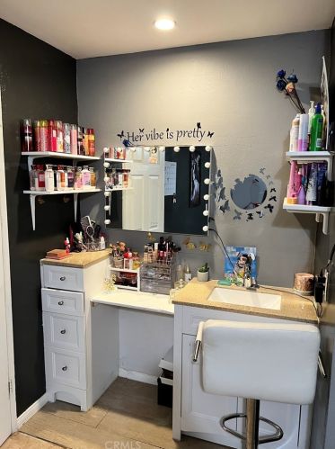 2242 Carlton Pl, Riverside CA  92507-5807 exterior