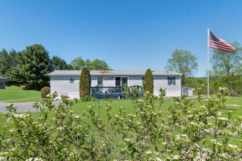 57 Couture St, Columbia, NH 03576-3108