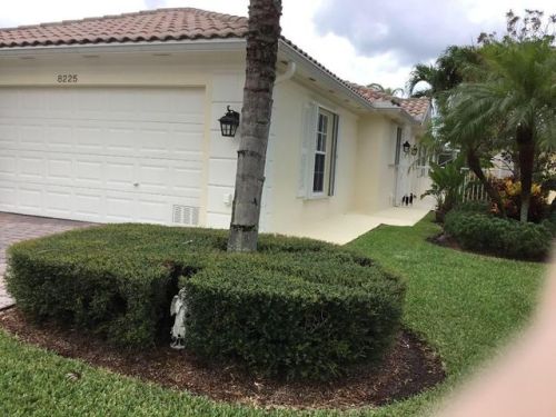 8225 Quito Pl, West Palm Beach, FL 33414-3489