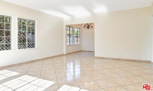 4475 131st St, Hawthorne, CA 90250-5102