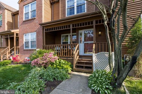 128 Juniper Ct, Collegeville, PA 19426-2984
