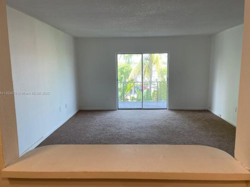 5100 41st St, Hollywood FL  33023-6948 exterior