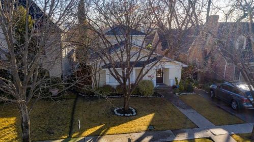 1301 Virginia Pl, Fort Worth, TX 76107-2435