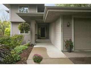 201 Norman Ridge Dr, Minneapolis, MN 55437-1709