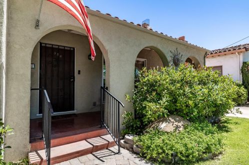 956 J St, Los Banos CA  93635-4321 exterior