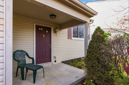 2348 Maribeth Pl, Darbydale, OH 43123-4720