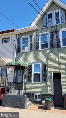 830 Lamberton St, Trenton, NJ 08611-3410