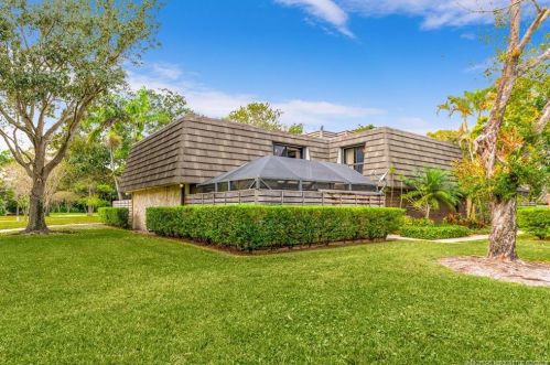 228 2nd Ter, West Palm Beach, FL 33418-3694