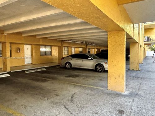 5100 41st St, Hollywood FL  33023-6948 exterior