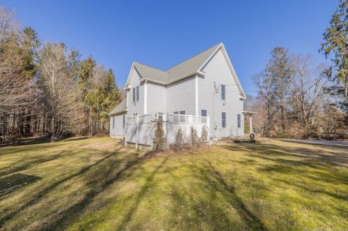 140 Elmridge Rd, Pawcatuck, CT 06379-1214