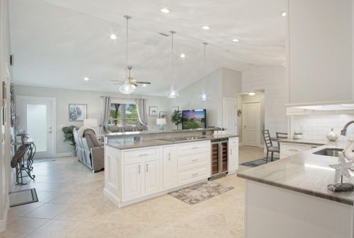 5452 Empress Cir, Fort Pierce FL  34983-1421 exterior