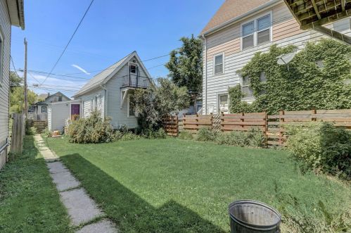 1641 32, Milwaukee WI 53215-2108 exterior