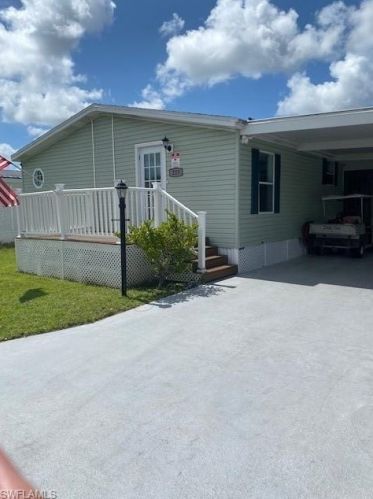 223 Grosbeak Ln, Naples, FL 34114-3013