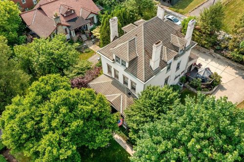 654 Bower Hill Rd, Pittsburgh, PA 15243-2036