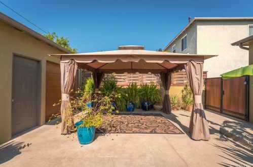 2823 Yearling St, Lakewood CA  90712-2920 exterior