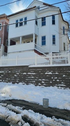 71 Grove St, Chelsea, MA 02150-2915