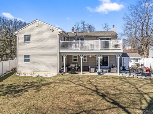 14 Albemarle Rd, East Brunswick NJ  08816-4213 exterior