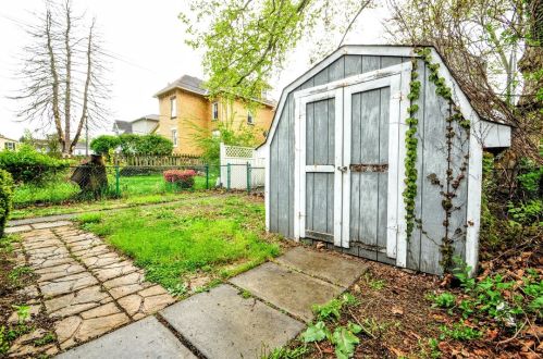 1718 6th Ave, Beaver Falls PA  15010-4009 exterior