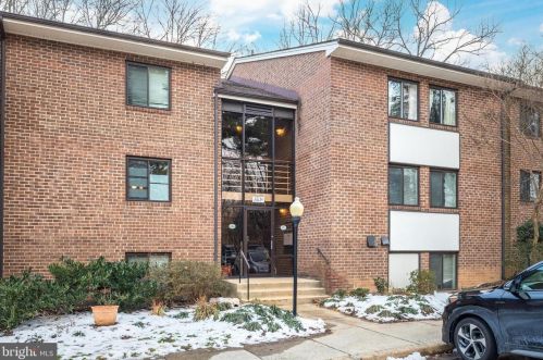 1408 Northgate Sq, Herndon VA  20190-3724 exterior