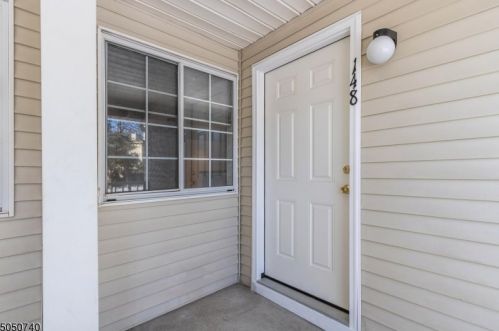 148 Cortland Ln, Bedminster NJ  07921-2035 exterior