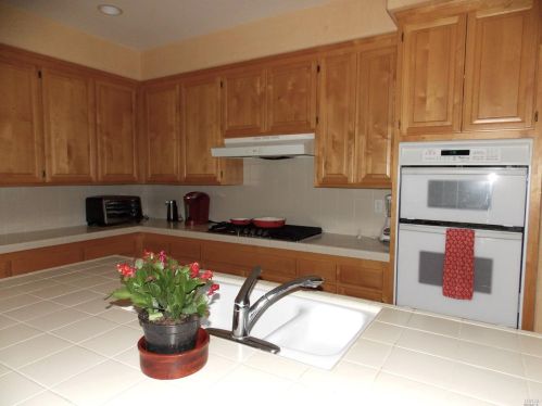 1409 Birdie Dr, Windsor CA  95492-8717 exterior