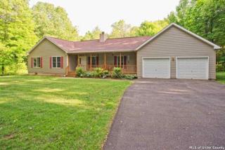 116 Mary Ann Ave, West Saugerties, NY 12477-3670