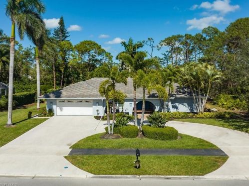 1905 Imperial Golf Course Blvd, Naples FL  34110-1007 exterior
