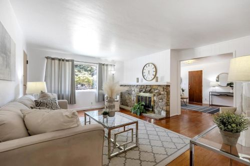 1438 Miramonte Ave, Los Altos CA 94024-5640 exterior